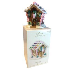 Hallmark Keepsake Bake Shop Ornament 2007 Christmas Gingerbread House Decoration